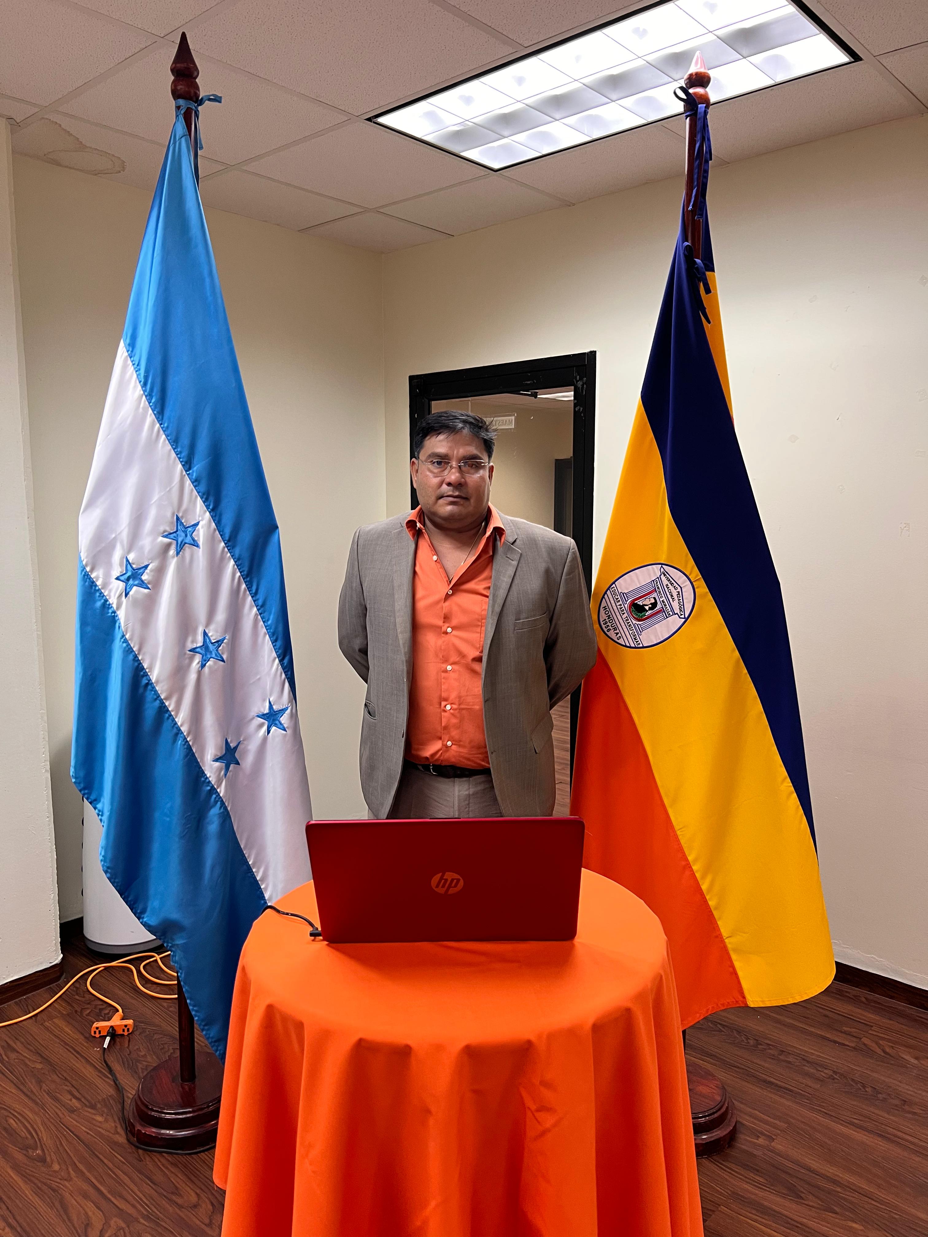 Defensa de Tesis, Percepción Docente sobre la Evaluación del Nivel de Comprensión Lectora en Lengua Materna en el Primer Ciclo de los CEB Fiat Lux y Cristóbal Colón de la Zona Costera Caratasca.